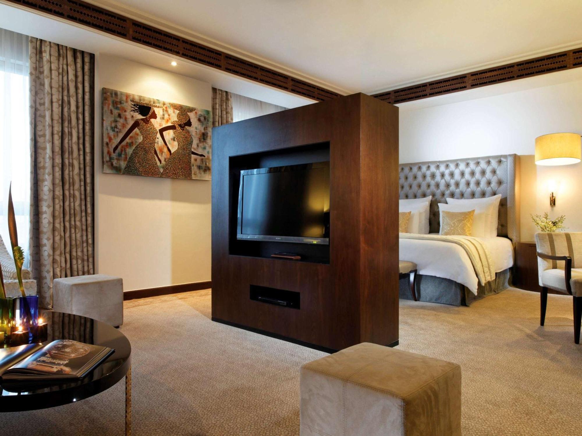 Moevenpick Ambassador Hotel אקרה מראה חיצוני תמונה