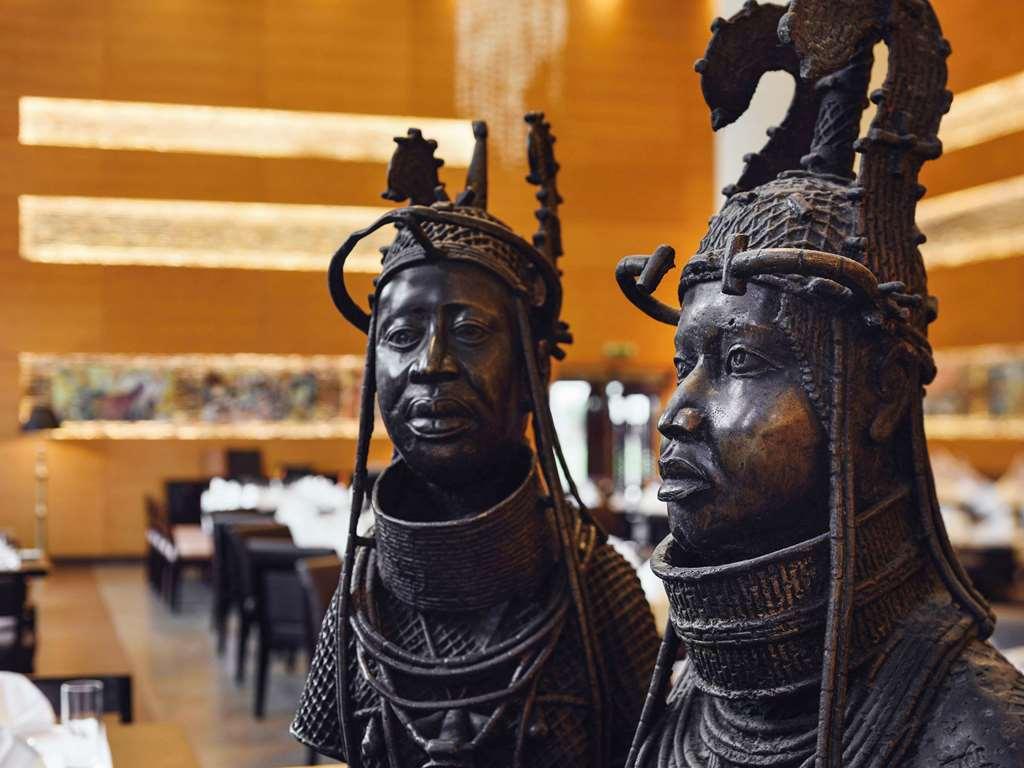 Moevenpick Ambassador Hotel אקרה מסעדה תמונה
