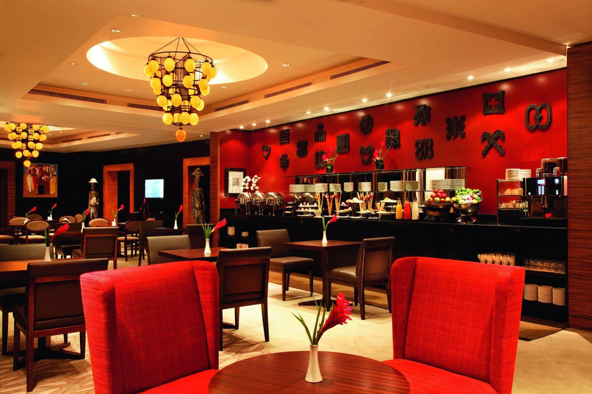 Moevenpick Ambassador Hotel אקרה מראה חיצוני תמונה