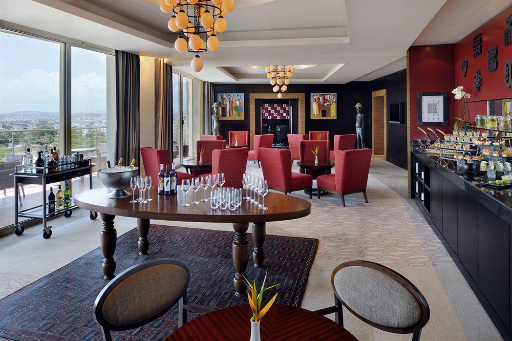 Moevenpick Ambassador Hotel אקרה מראה חיצוני תמונה